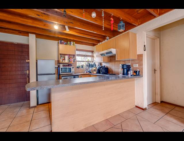 1 BEDROOM APARTMENT FOR SALE IN LONEHILL